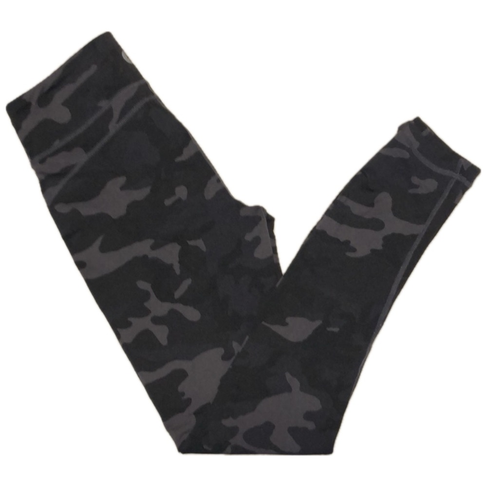 G. H. Bass &‎ Co. Dark Camo Leggings